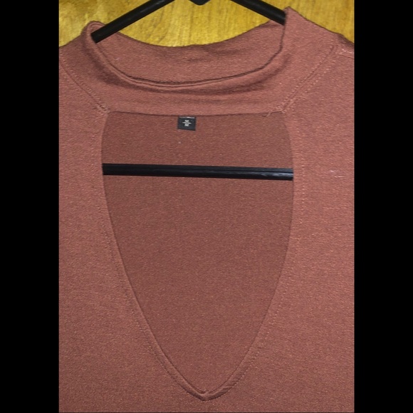 Express open neck top - Picture 2 of 2